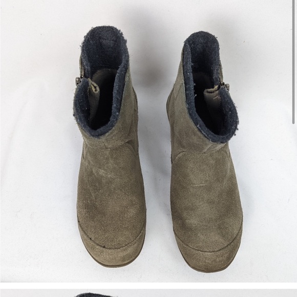 Sorel Meadow Waterproof Suede Booties - Picture 4 of 11
